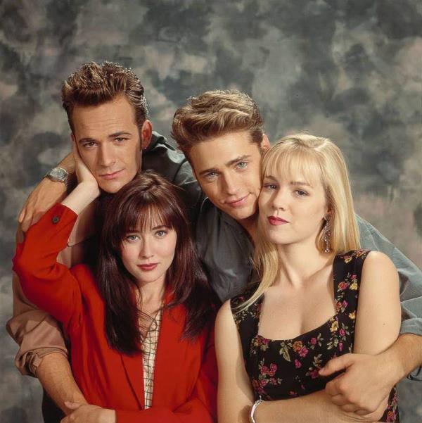 Luke Perry, Shannen Doherty, Jason Priestley and Jennie Garth in 1991