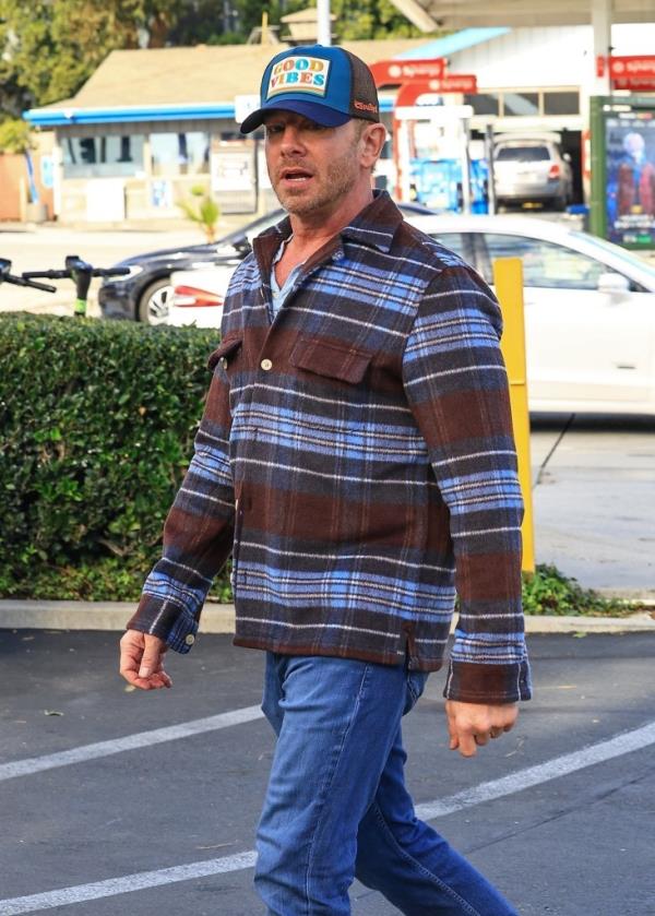 “He’s a monster. He’s f–king incredibly fit, obviously. I would not suggest, to anyone, to fight people, especially not now in this climate,” he continued. 