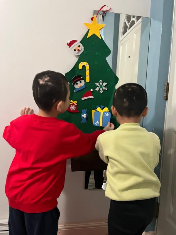 kids and christmas tree