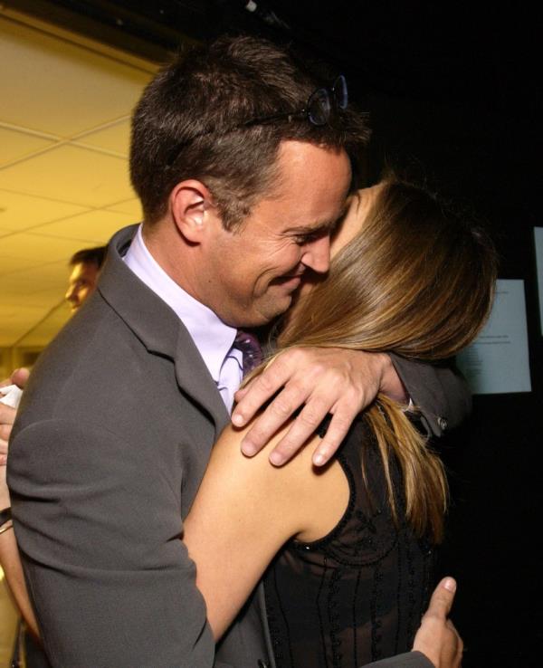 Perry and Aniston attend a benefit in 2002.