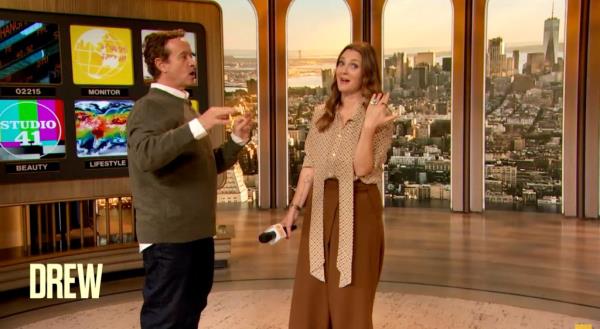 “It’s weird because I’m not in a relatio<em></em>nship now,” the 55-year-old comedian revealed. “It’s very very difficult for me to have a girlfriend because it’s hard for me to let love in, because I’m scared to get hurt.”