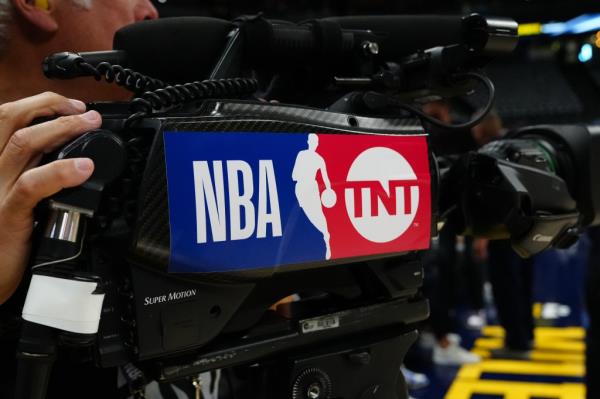 NBA and TNT logo