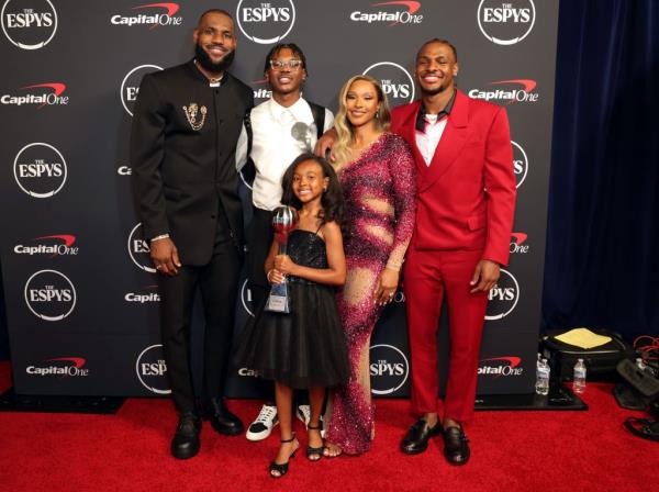 LeBron James, winner of Best Record-Breaking Performance, Bryce James, Zhuri James, Savannah James, and Bro<em></em>nny James attend The 2023 ESPY Awards at Dolby Theatre on July 12, 2023 in Hollywood, California.  