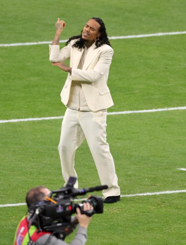 Shaheem Sanchez during Andra Day's performance of 