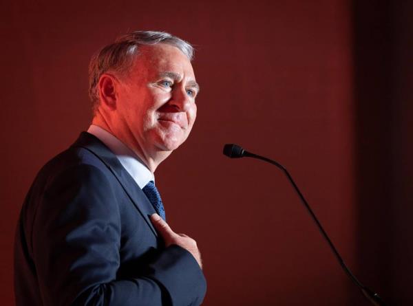 This sale is part of Griffin's broader move to distance himself from Chicago, following the announcement of Citadel’s headquarters relocation to Miami in 2022 and previous sales of other properties, including a unit at the Waldorf Astoria. 