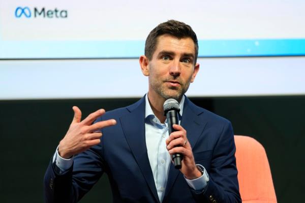 me<em></em>ta Chief Product Officer Chris Cox