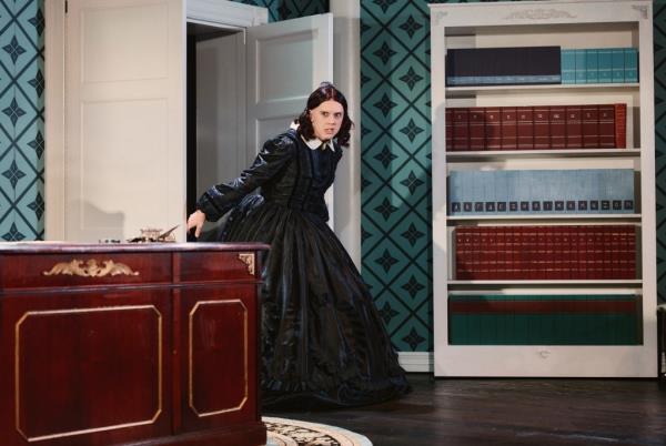 Interestingly Escola had no idea that the Lincolns' marriage was infamously stormy or that Mary had mental health issues.