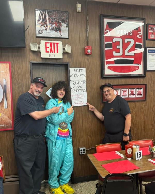 max weiner rally pimp at hobbys deli