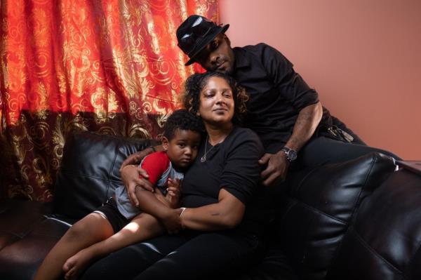 Elizabeth Gomes with her family