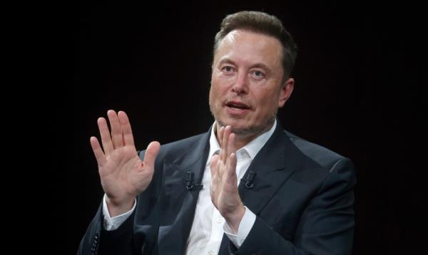 Elon Musk says the company's HQ will remain in San Francisco despite the city facing a 