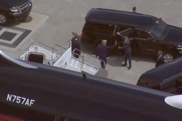 Trump lands in Miami