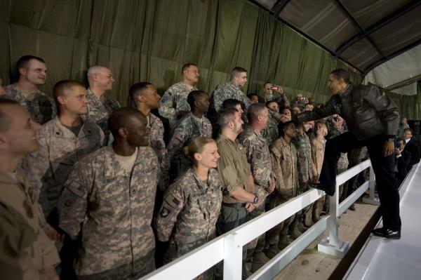  US President Barack Obama visits with troops at Bagram Air ba<em></em>se 