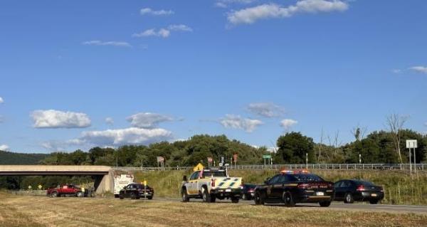 All three people were pro<em></em>nounced dead at the scene. 