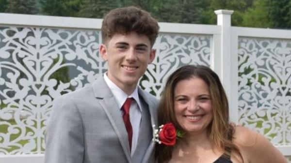 Colin Ferrell and his mother Tiffany was on their way home from a college orientation before the crash happened. 