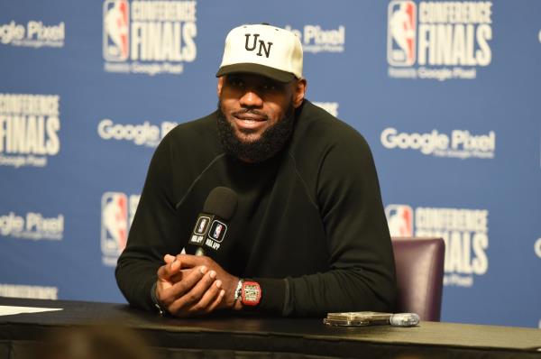 LeBron James #6 of the Los Angeles Lakers speaks to the media