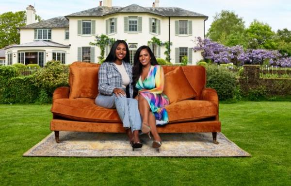 Mo<em></em>nique and Taiya My Mum Your Dad