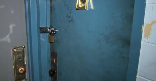 The apartment door was locked. 