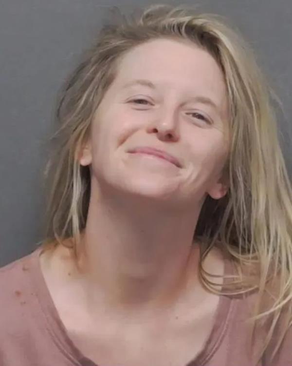 was arrested in San Antonio, Texas, on Thursday, November 14, after leading police in a miles-long chase that culminated in several laps around a shopping mall parking lot.</p>

<p>　　