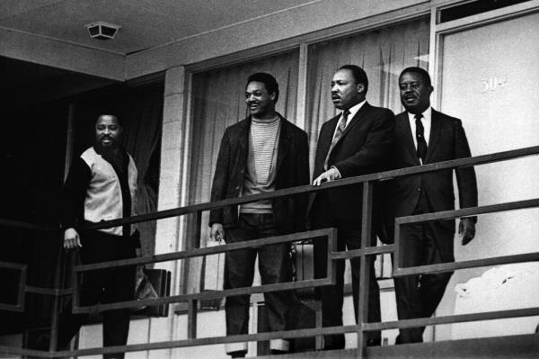 MLK on balcony wher<em></em>e he was assassinated 