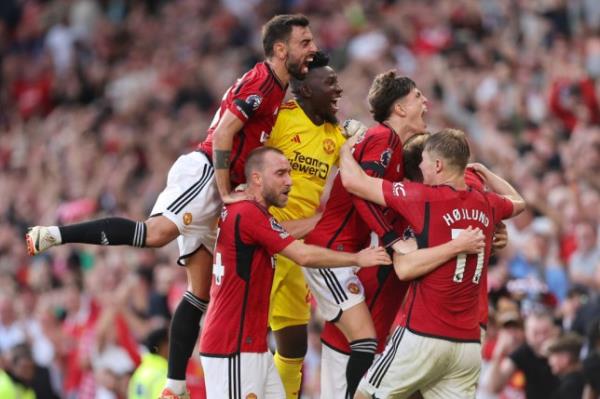 Manchester United v Brentford FC - Premier League