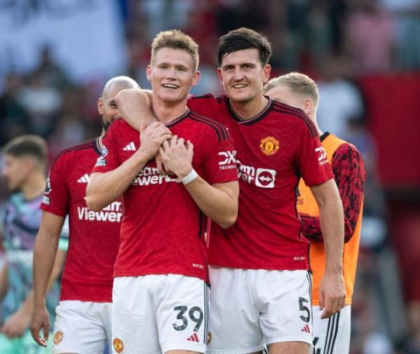 Manchester United v Brentford FC - Premier League