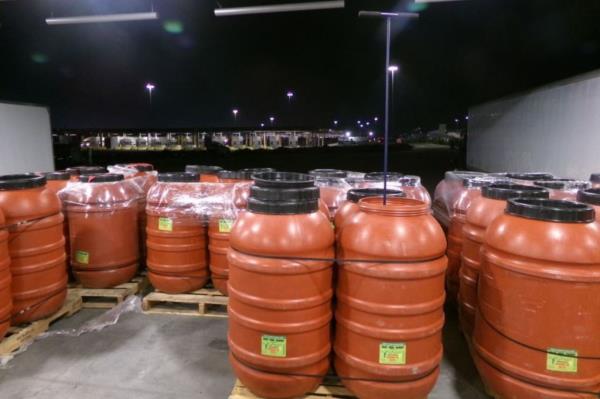 The 28-year-old driver was turned over to Homeland Security Investigations for further processing.</p>

<p>　　