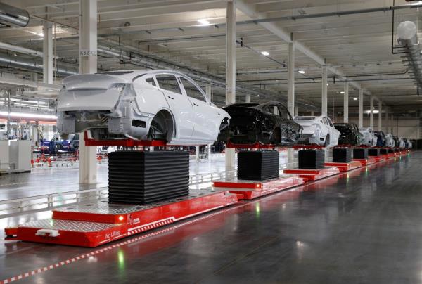 Tesla relocated its headquarters, the Giga Texas, to Austin. The image above shows the manufacturing floor at the factory.