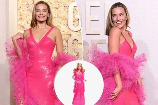 Margot Robbie is pretty in pink at the Golden Globes on Sunday. 