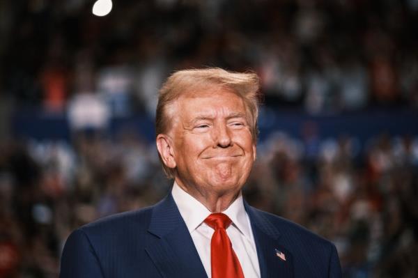 Former US president Do<em></em>nald Trump speaks at a campaign rally at Nassau Coliseum in Hempstead, Long Island. 