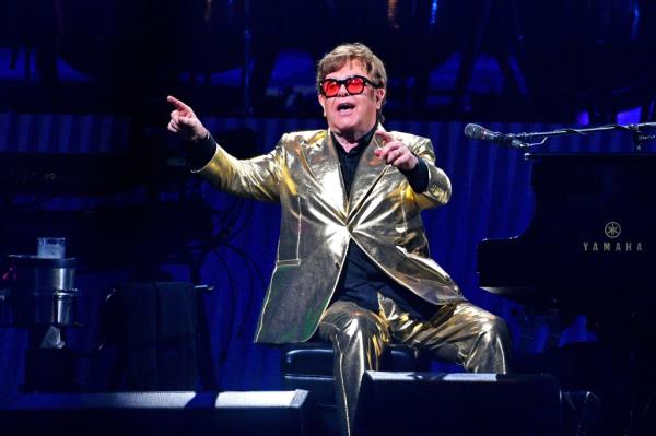 Elton John at the 2023 Glasto<em></em>nbury Festival.