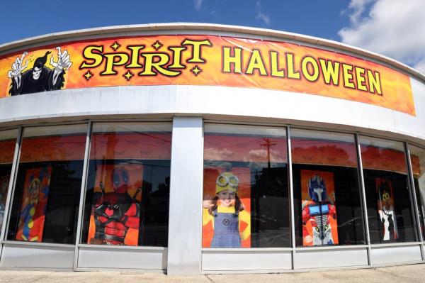 A store front with a sign on the window for Spirit Halloween, a pop-up costume store in Hartsdale, September 10, 2024.
