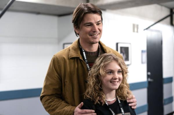 Josh Hartnett and Ariel Do<em></em>noghue in 