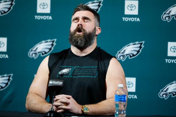 Eagles' Jason Kelce speaks during an NFL football press co<em></em>nference announcing his retirement