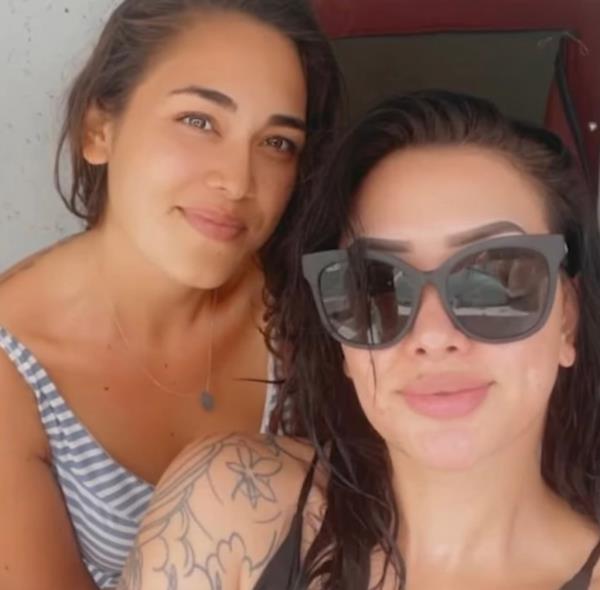 Hannah Kobayashi with her sister, Sydni Kobayashi, who is wearing sunglasses. 