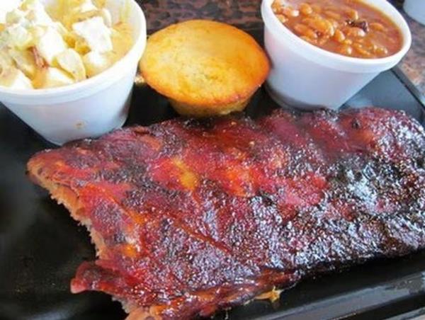 Bob Sykes Bar-B=Q in Bessemer, Ala.