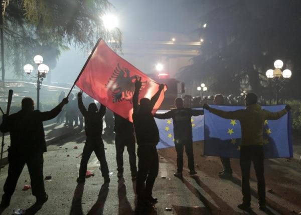 From file: Supporters of the opposition outside parliament during a protest in Tirana, Albania | Photo: ARCHIVE/EPA/MALTON DIBRA