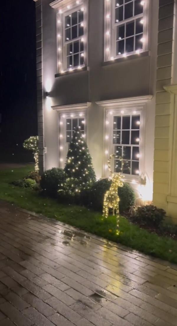 Mark Wright and Michelle Keegan ready for Xmas at their Essex Mansion