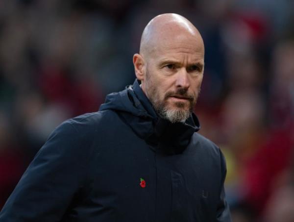 Manchester United manager Erik ten Hag on the touchline